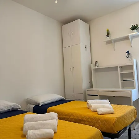 Amerigo Vespucci Intero Apartamento *